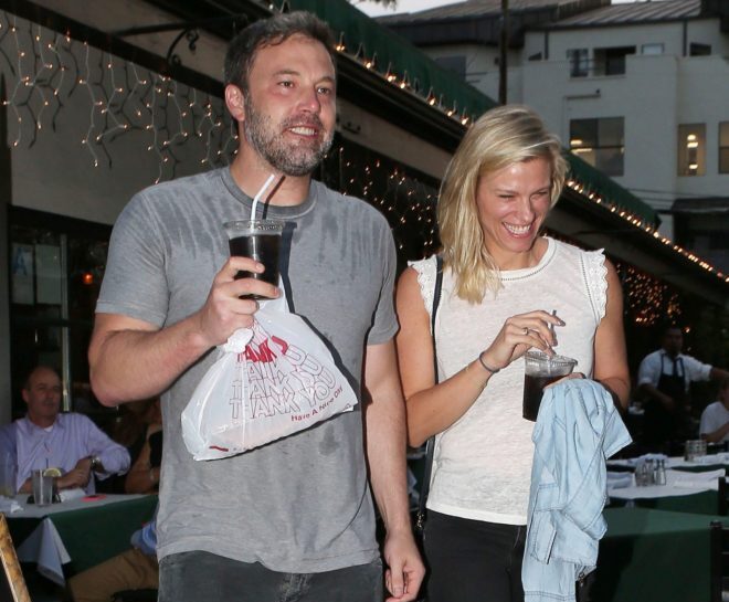 Ben Affleck va a convivere con Lindsay Shookus. Con il consenso di Jennifer