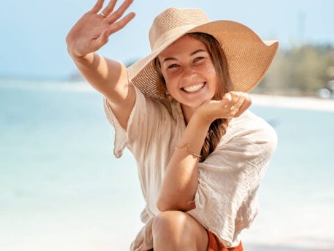 Come truccare il viso per andare in spiaggia