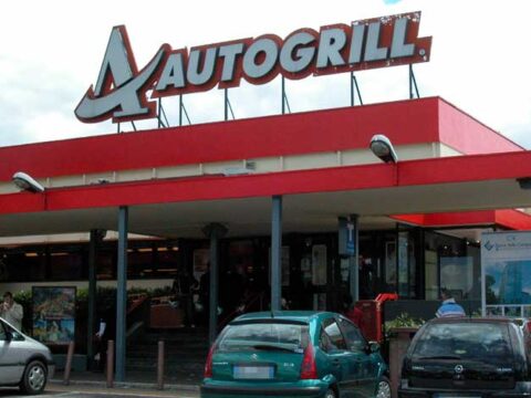 Ecco perché le vacanze iniziano sempre in Autogrill