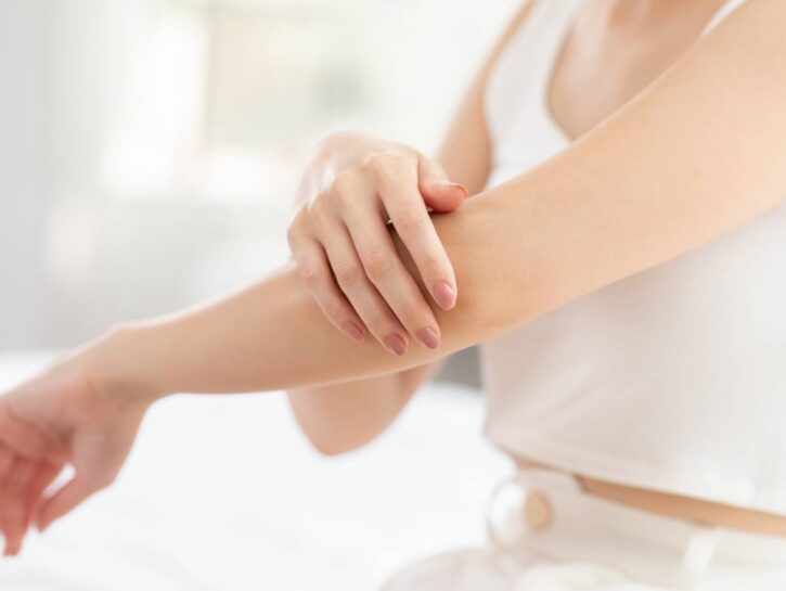 Come depilarsi le braccia con la ceretta