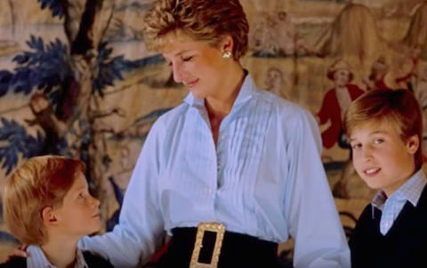Lady Diana: le foto inedite e un documentario con William ed Harry fa piangere il Regno Unito