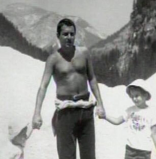 La foto postata dalla figlia Elisabetta Villaggio, per ricordare il papà Paolo.