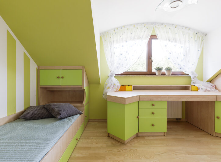 Pareti Colorate Particolari Donna Moderna