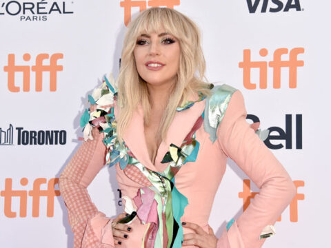 Lady Gaga annulla il tour a causa della fibriomialgia