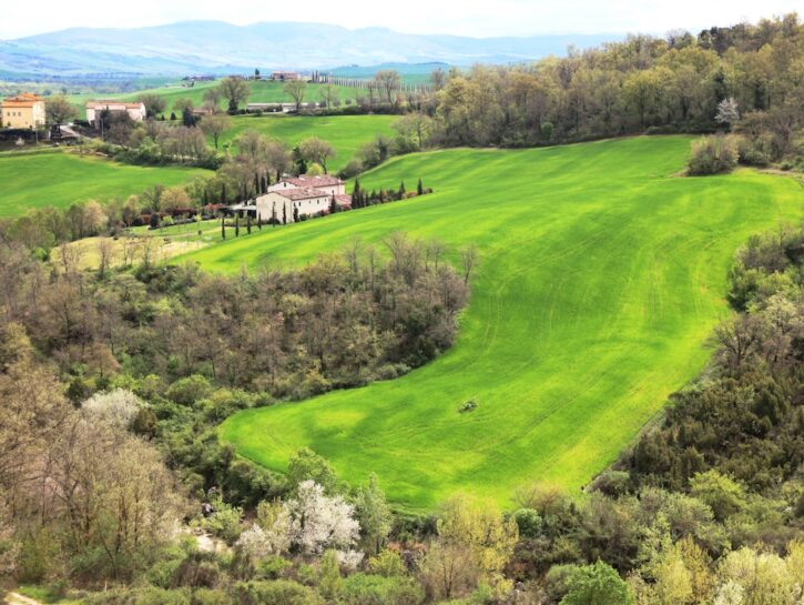 Toscana paesaggio vista aerea foto Shutterstock