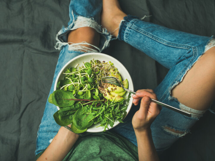 Qual è l'ora perfetta per ogni pasto? Scopriamo a che ora è più sano mangiare