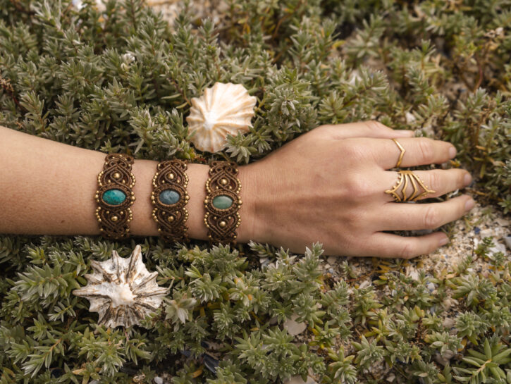 Come realizzare un bracciale macramè