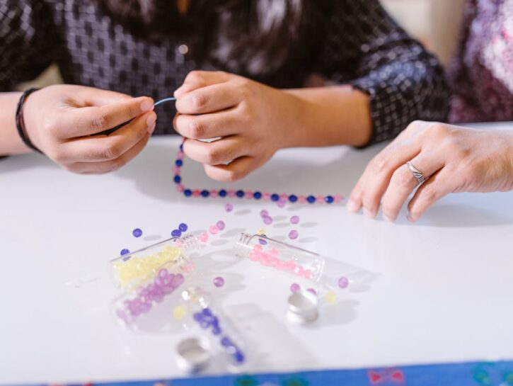 Come realizzare un bracciale di perline