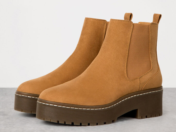 bershka chelsea boots