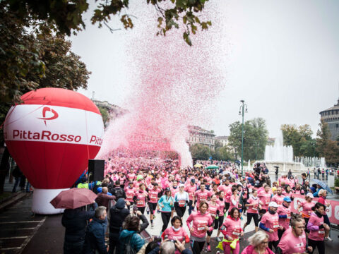 PittaRosso Pink Parade: Milano si colora di rosa per la ricerca contro il cancro