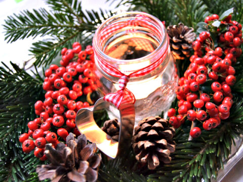 Decorazioni natalizie fai da te con le formine per biscotti