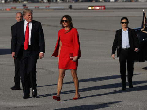 Le scarpe basse piacciono anche a Melania Trump