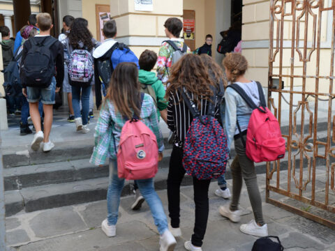 Scuola, a casa da soli: ora si può