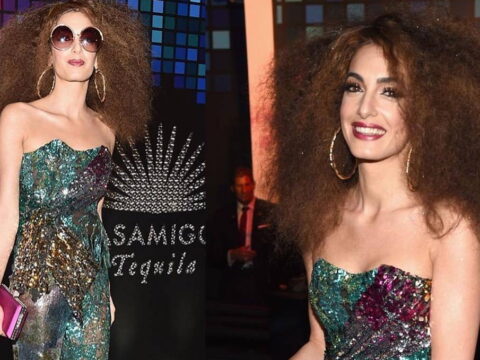 Halloween: Amal Clooney (stra)vince con la sua "Febbre del sabato sera"