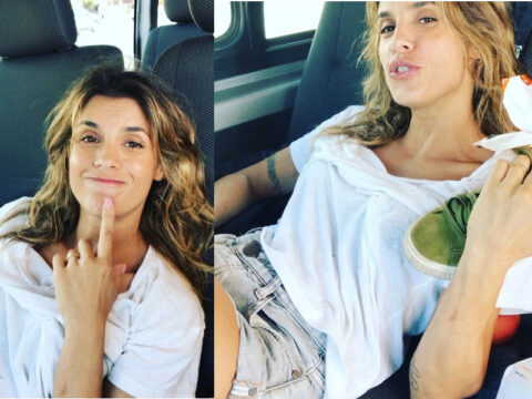 Elisabetta Canalis bellissima ‘acqua e sapone’, ma lei confessa: “Mi sento un cesso a pedali”