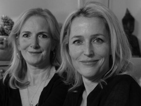"We", il libro-manifesto di Jennifer Nadel e Gillian Anderson