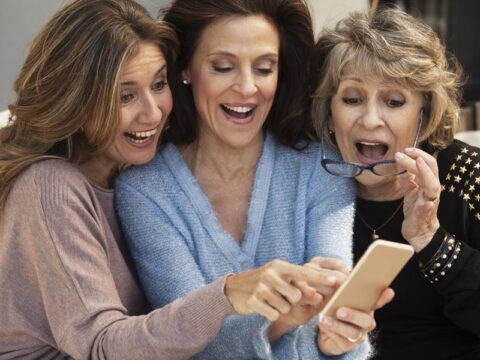 Perché le amiche ti aiutano a restare giovane