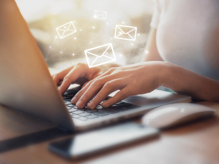 Spam computer donna mail portatile