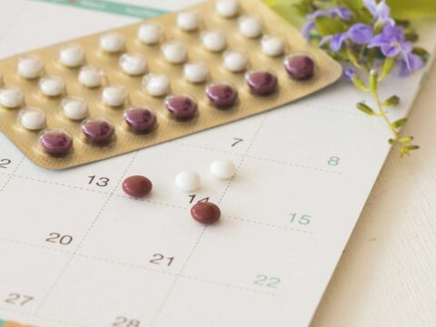 È possibile rimanere incinta prendendo una pillola anticoncezionale? - IVI  Italia