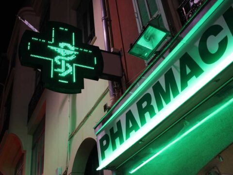 Farmaci di notte, prezzi raddoppiati