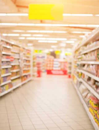 Arrivano i supermercati con il cibo low cost (scaduto)
