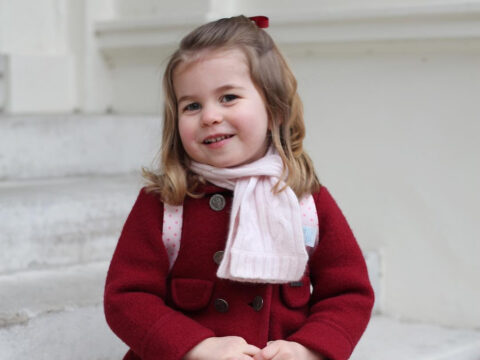 Primo giorno di scuola per la principessina Charlotte