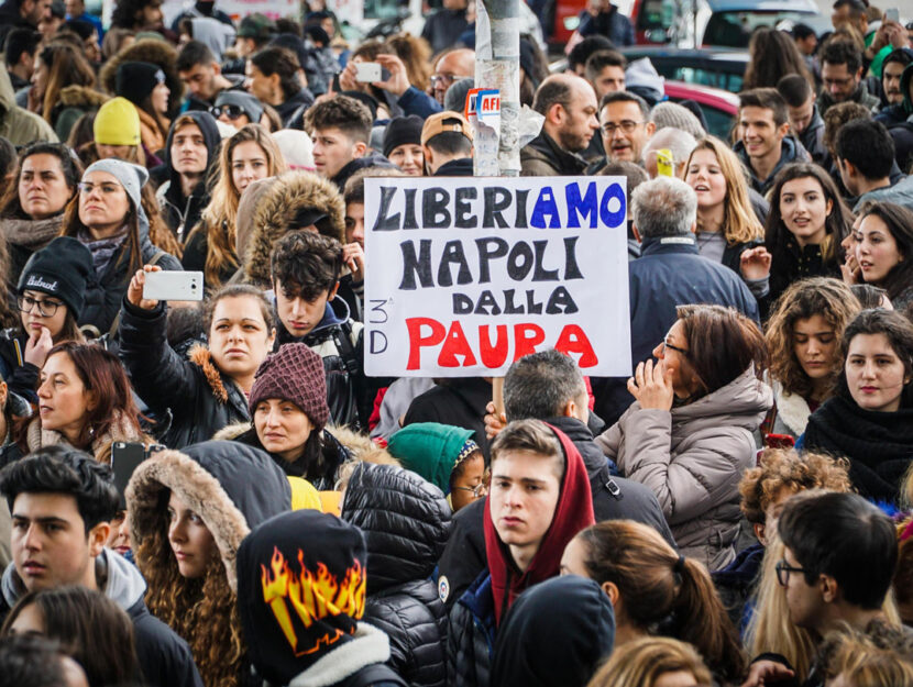 Corteo contro la violenza delle baby gang