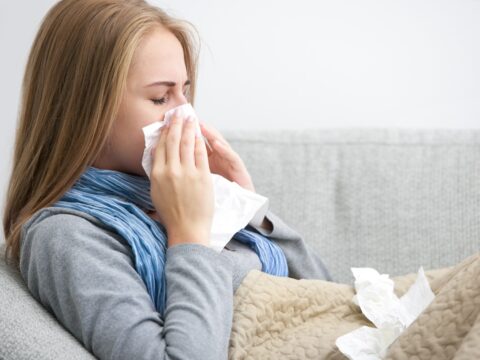 Come curare l'influenza senza medicine
