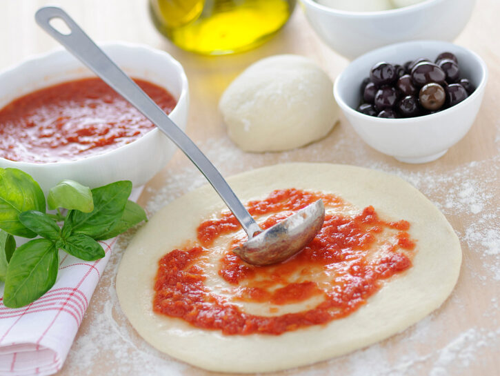 Preparare la pizza a casa: ingredienti