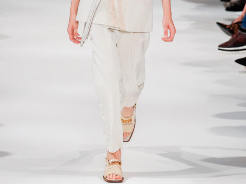 Pantaloni bianchi: 7 idee glam per indossarli in estate