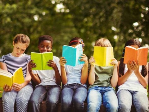 Scuola nella natura: i bambini devono stare all'aperto