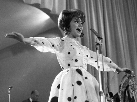 70 anni di Sanremo: come sono cambiati i look sul palco dal 1951 a oggi