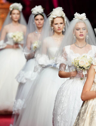 A ogni silhouette il suo abito da sposa. Per essere impeccabile e valorizzarsi nel giorno del sì
