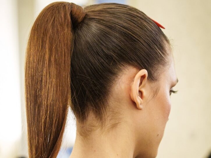 Acconciature da sera fai da te: idee facili e veloci per un look impeccabile