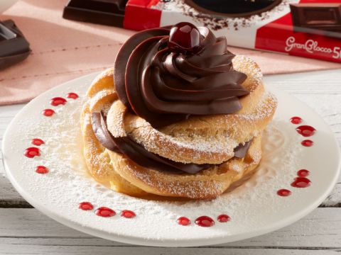 Zeppole al forno con crema al cioccolato