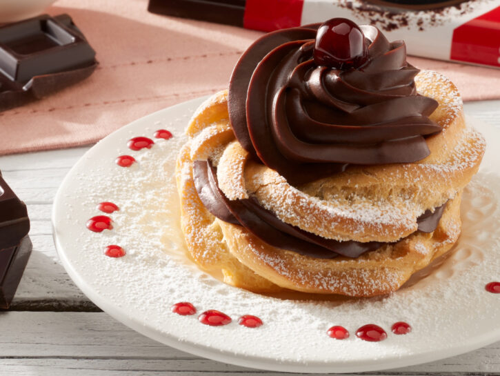 Zeppole al forno con crema al cioccolato