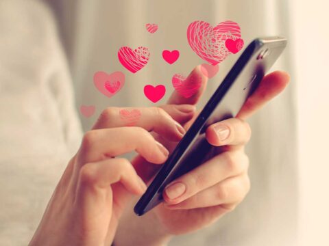 Dating online, siti e app per tutte le età
