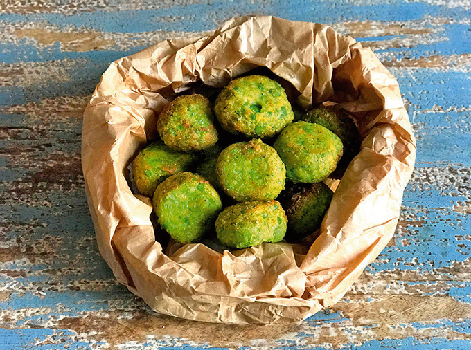 Polpette di piselli, miglio e menta