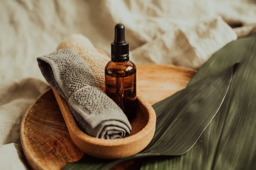 boccetta con olio essenziale