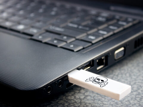 L'hacker ora attacca con l'Usb