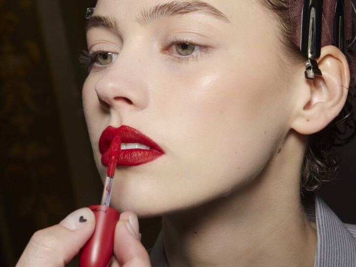 Come mettere il rossetto senza sbavature
