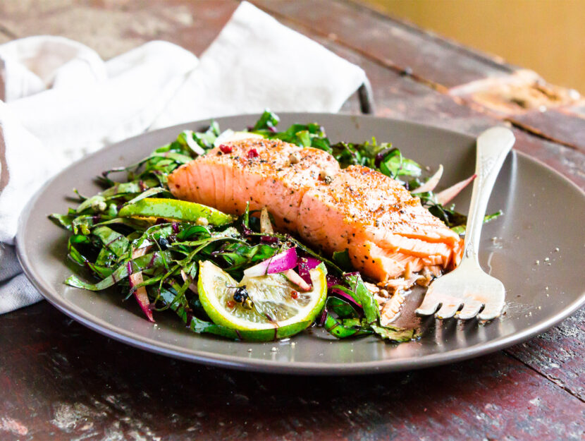 dieta proteica salmone insalata