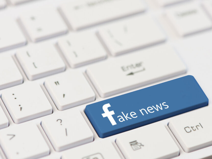 Fake news Facebook tastiera