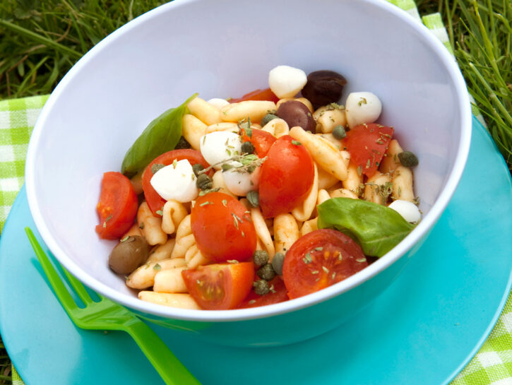 Insalata di pasta alla caprese