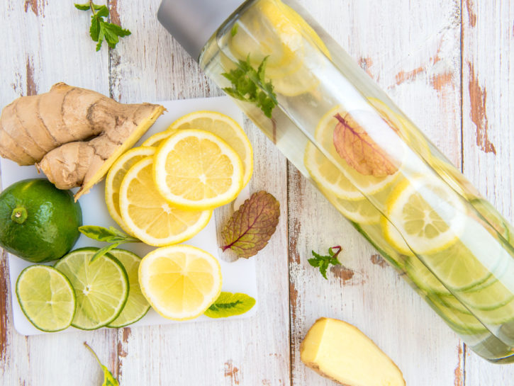 Acqua Detox Aromatizzata Benefici E Ricette Quando Berla Donna Moderna