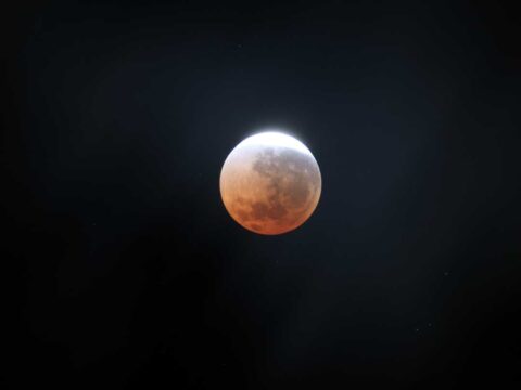 Luna rossa, l'eclissi del secolo