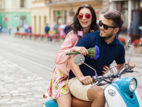 Figli in vacanza da soli: perché è così facile non sentirli?