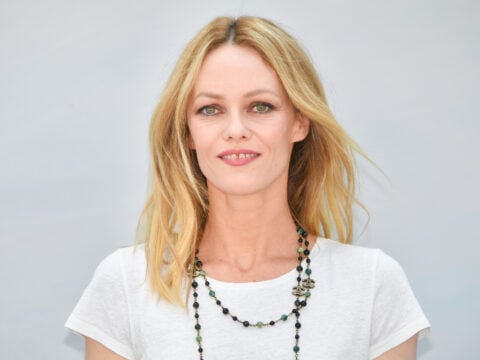 Vanessa Paradis ha detto sì in abito bianco e perfetto stile boho-chic