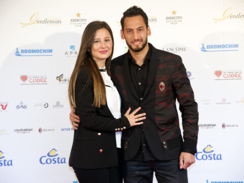 Hakan Calhanoglu, il giocatore del Milan divorzia dalla moglie: "È successo qualcosa di imperdonabile"