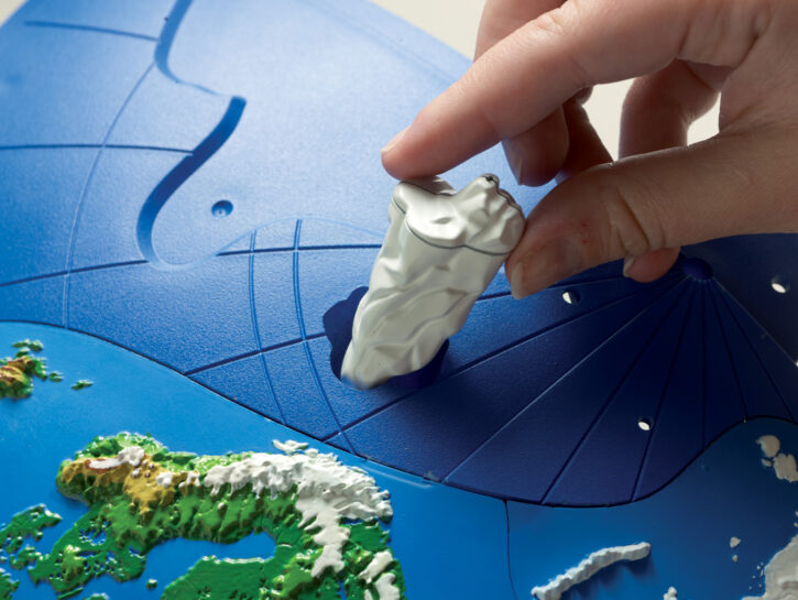 Mappamondo-3d-in-edicola-costruire